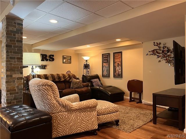 16 Parker Drive, Pittsford, NY 14534