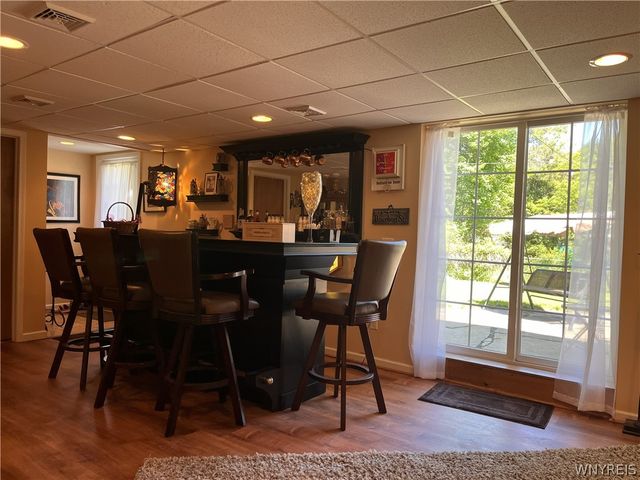16 Parker Drive, Pittsford, NY 14534