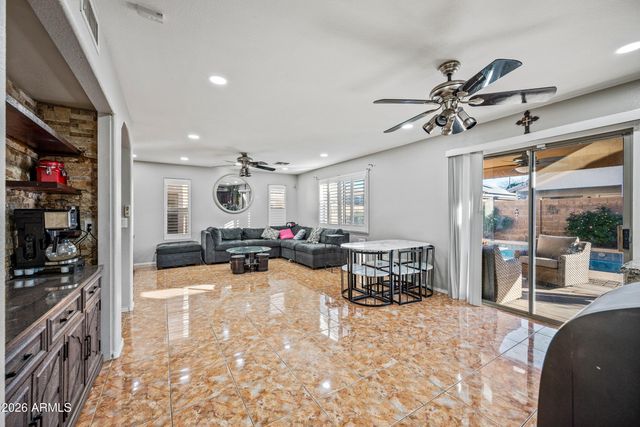 1759 E OAKLAND Street, Gilbert, AZ 85295