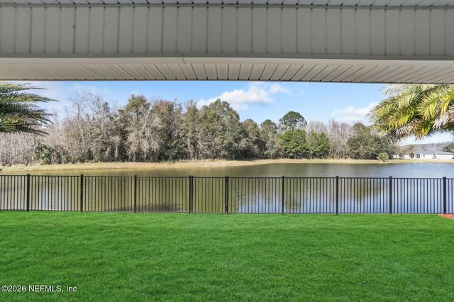 7592 VANDALAY Drive, Jacksonville, FL 32244