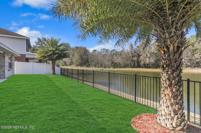 7592 VANDALAY Drive, Jacksonville, FL 32244