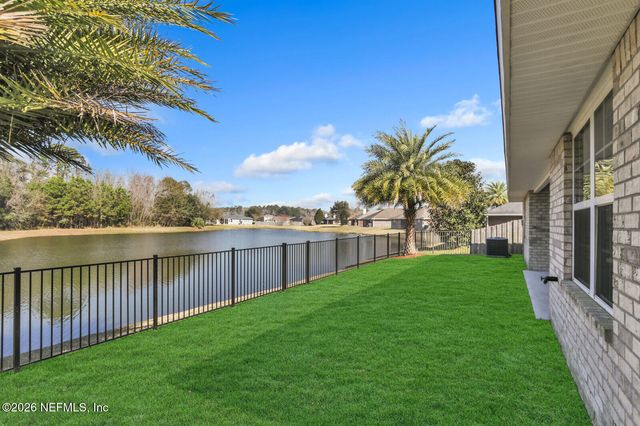 7592 VANDALAY Drive, Jacksonville, FL 32244