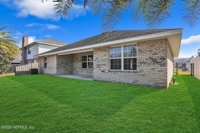 7592 VANDALAY Drive, Jacksonville, FL 32244