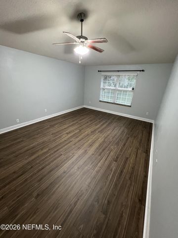 7592 VANDALAY Drive, Jacksonville, FL 32244