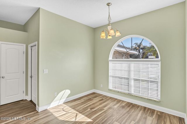 7592 VANDALAY Drive, Jacksonville, FL 32244