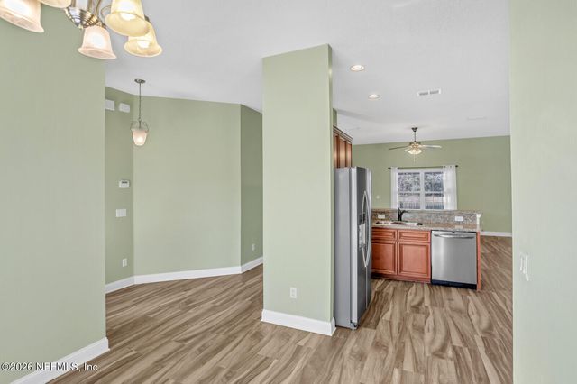 7592 VANDALAY Drive, Jacksonville, FL 32244