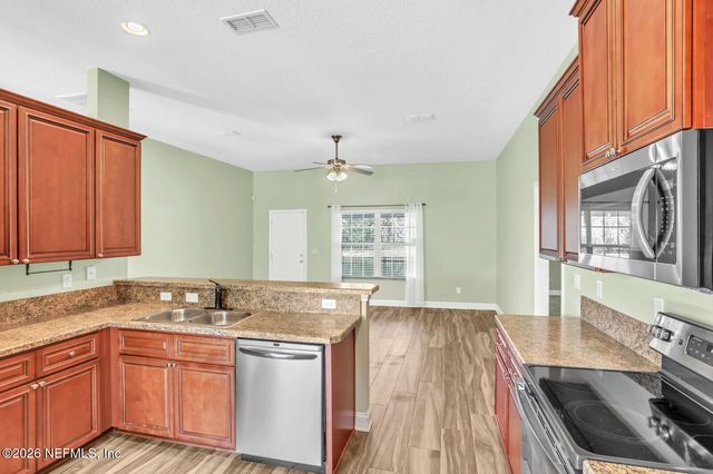 7592 VANDALAY Drive, Jacksonville, FL 32244