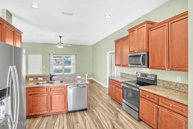 7592 VANDALAY Drive, Jacksonville, FL 32244