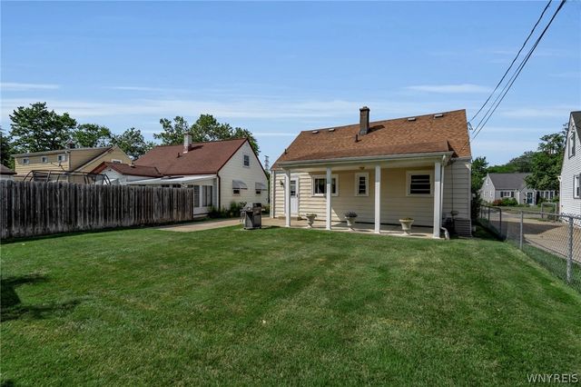 90 Nicholas Drive North, Tonawanda, NY 14150