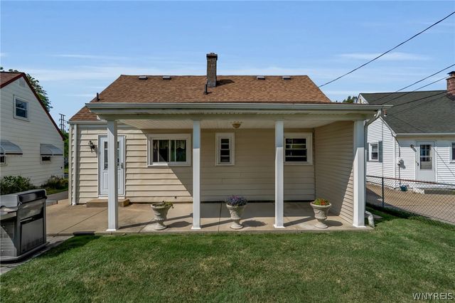 90 Nicholas Drive North, Tonawanda, NY 14150