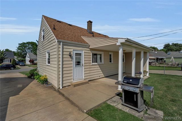 90 Nicholas Drive North, Tonawanda, NY 14150