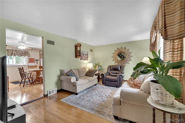 90 Nicholas Drive North, Tonawanda, NY 14150
