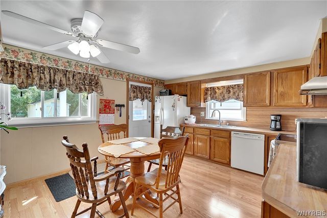 90 Nicholas Drive North, Tonawanda, NY 14150