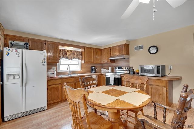 90 Nicholas Drive North, Tonawanda, NY 14150