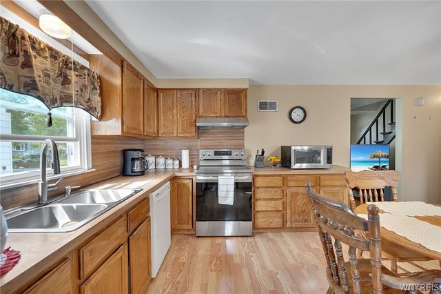 90 Nicholas Drive North, Tonawanda, NY 14150