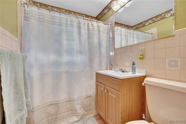 90 Nicholas Drive North, Tonawanda, NY 14150
