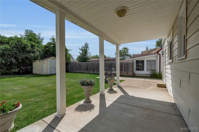 90 Nicholas Drive North, Tonawanda, NY 14150