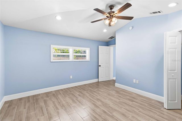 4001 ARKANSAS AVENUE NE, St Petersburg, FL 33703