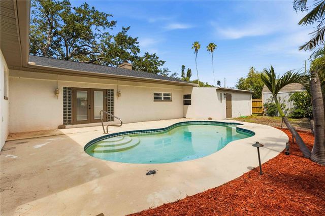 4001 ARKANSAS AVENUE NE, St Petersburg, FL 33703