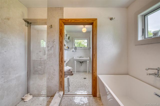 745 Golfview Court, East Marion, NY 11939