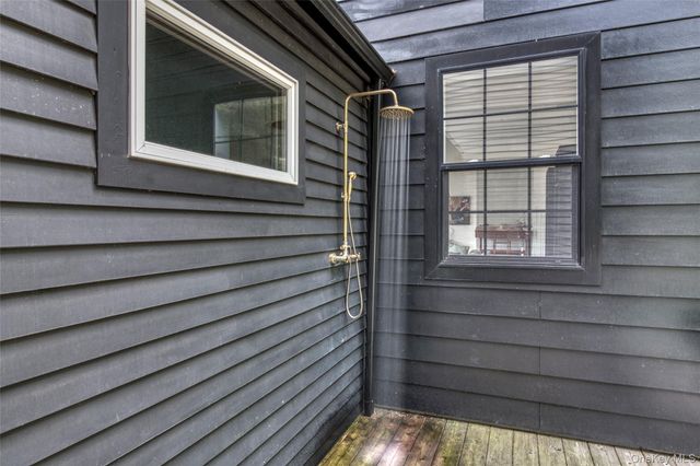 745 Golfview Court, East Marion, NY 11939