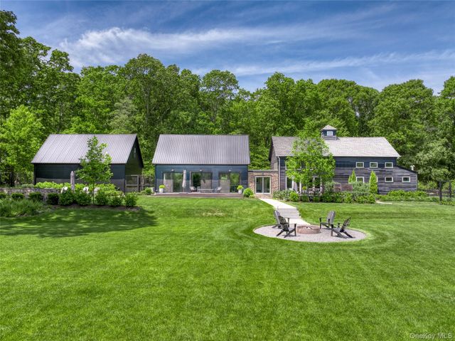 745 Golfview Court, East Marion, NY 11939