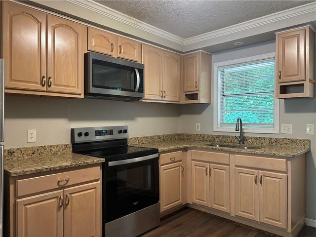 152 Fields Landing Drive, Canton, GA 30114