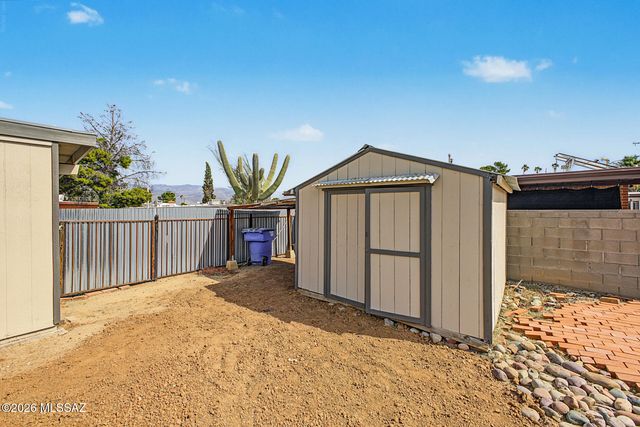 8126 E Baker Drive, Tucson, AZ 85710
