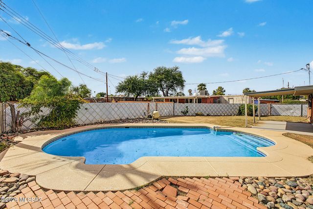8126 E Baker Drive, Tucson, AZ 85710