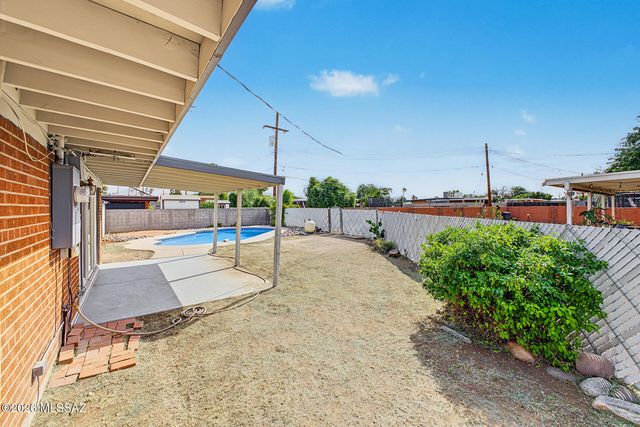 8126 E Baker Drive, Tucson, AZ 85710