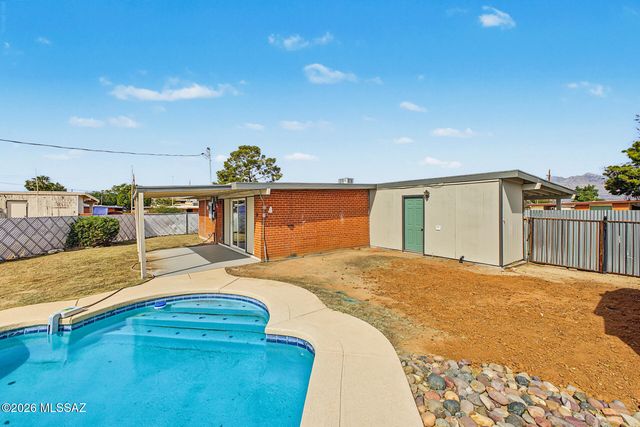 8126 E Baker Drive, Tucson, AZ 85710