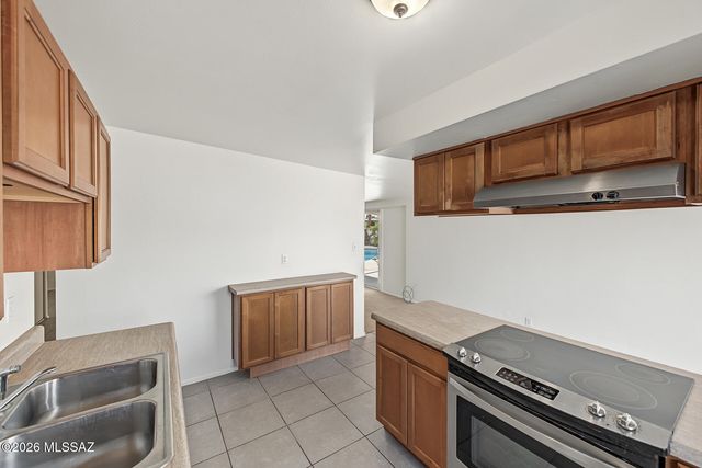 8126 E Baker Drive, Tucson, AZ 85710