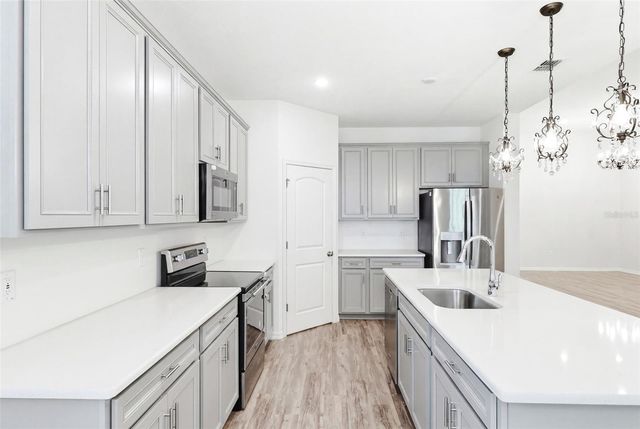 242 HERITAGE ST STREET SW, Palm Bay, FL 32908
