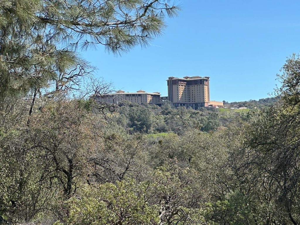 Image 18 of property listing at 32003 Shah Court, Coarsegold, CA 93614