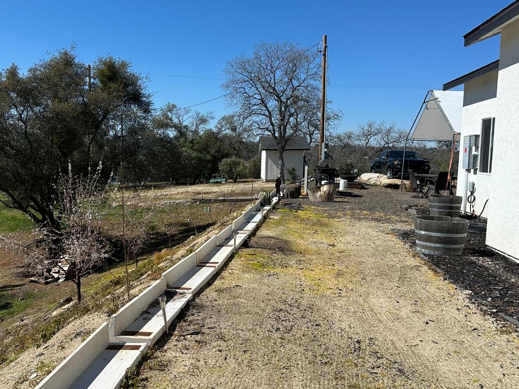 Image 26 of property listing at 32003 Shah Court, Coarsegold, CA 93614