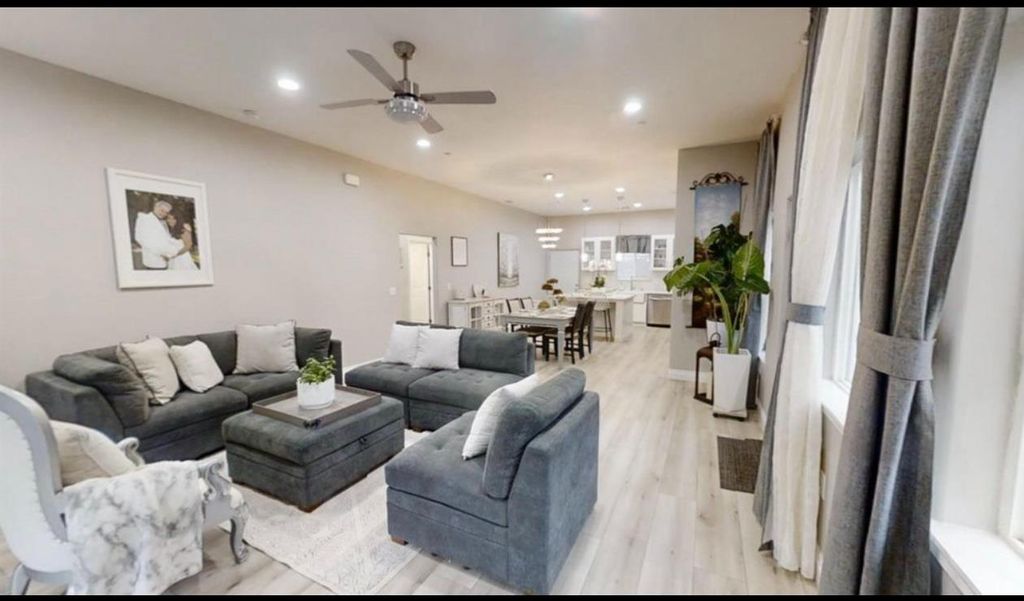 Image 6 of property listing at 32003 Shah Court, Coarsegold, CA 93614