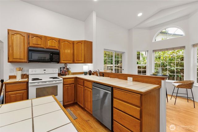 17653 NE Noll Road, Poulsbo, WA 98370