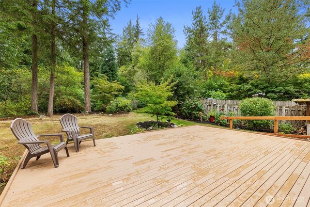 17653 NE Noll Road, Poulsbo, WA 98370