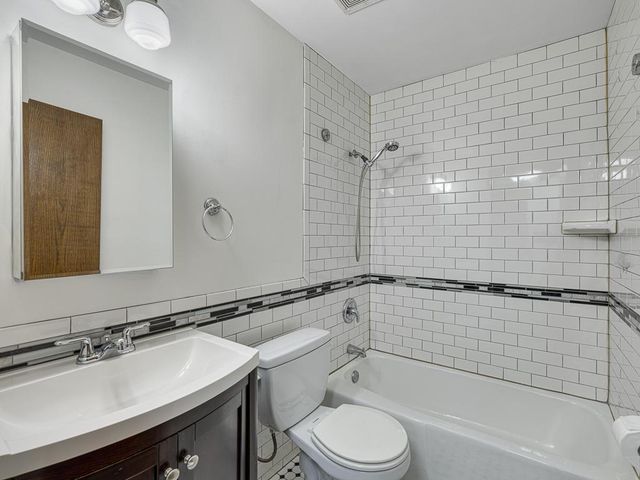 5808 W 26th Street, Saint Louis Park, MN 55416