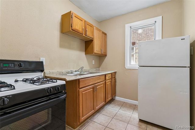 7225 American Street, Detroit, MI 48210