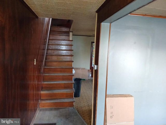 621 N 10TH AVE, Altoona, PA 16601