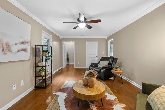 114 Hickory Hill Dr, Dover, TN 37058