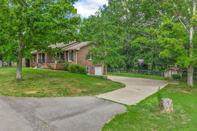 114 Hickory Hill Dr, Dover, TN 37058