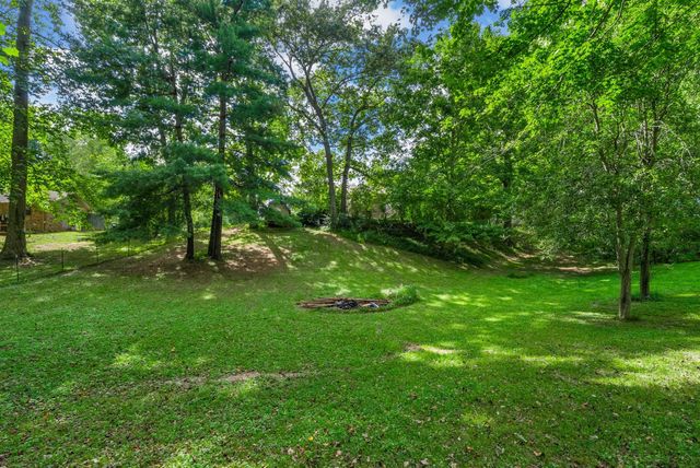 114 Hickory Hill Dr, Dover, TN 37058