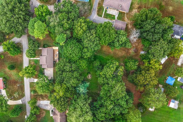 114 Hickory Hill Dr, Dover, TN 37058