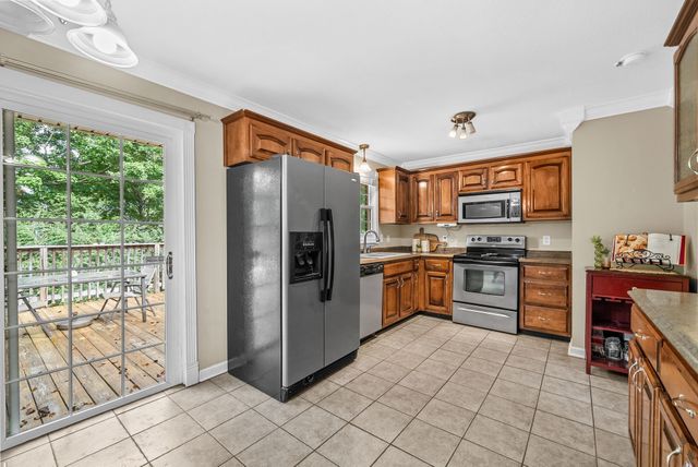 114 Hickory Hill Dr, Dover, TN 37058