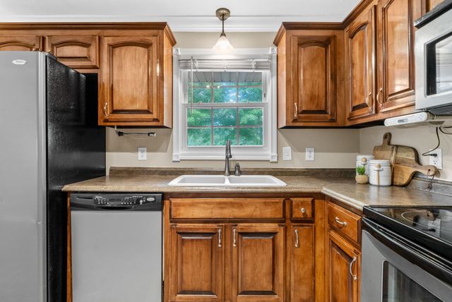 114 Hickory Hill Dr, Dover, TN 37058