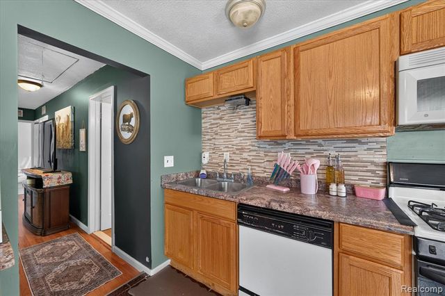 10660 Jackson Street, Belleville, MI 48111