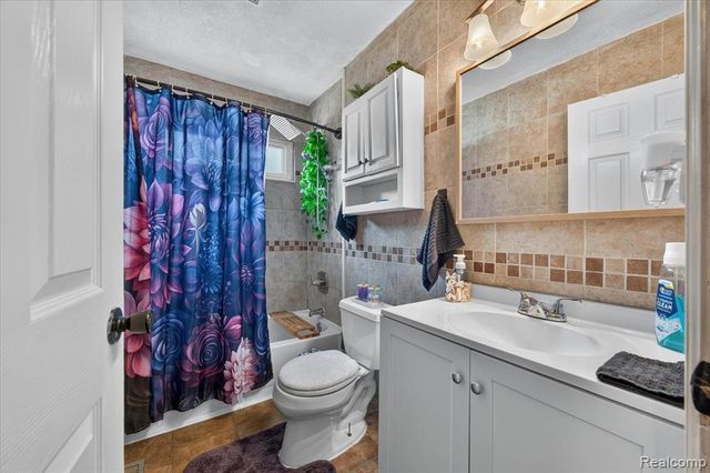 10660 Jackson Street, Belleville, MI 48111