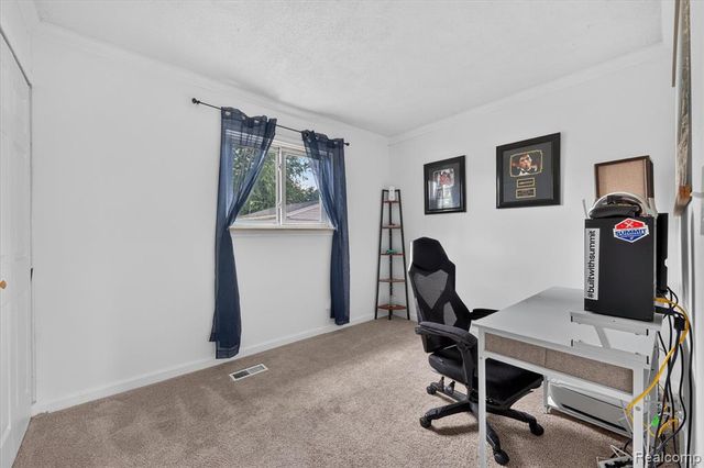 10660 Jackson Street, Belleville, MI 48111